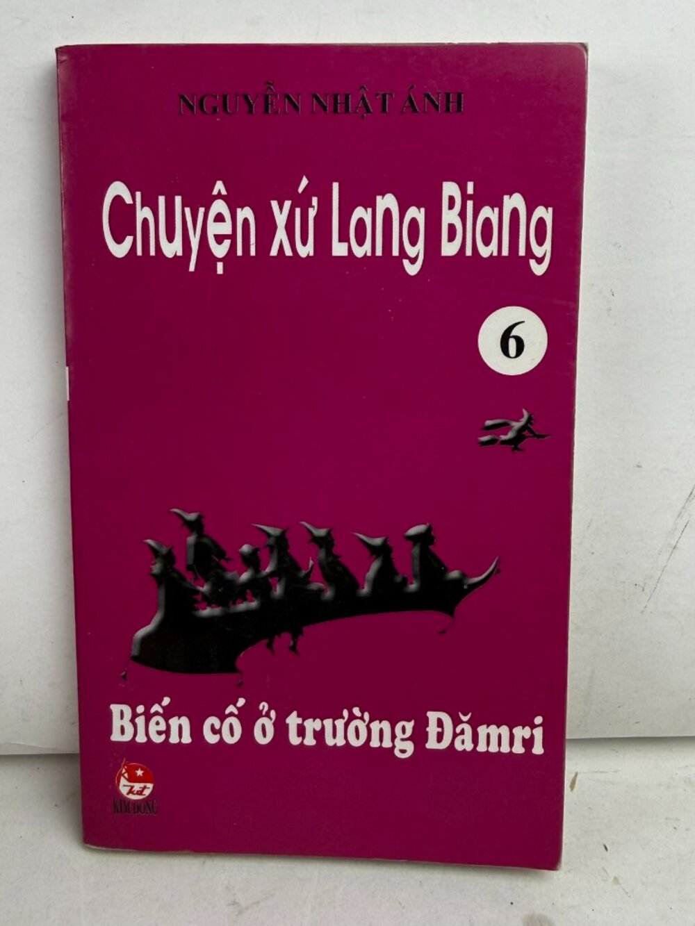 Chuyện Xứ Lang Biang Tập 6: Biến Cố Ở Trường Đămri - Nguyễn Nhật Ánh (Vietnamese